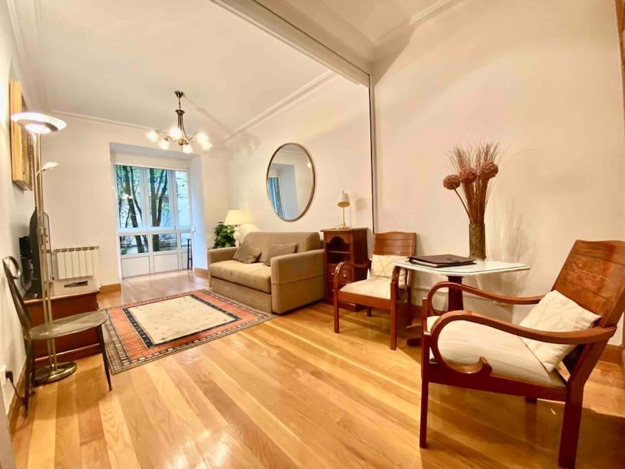 Apartamento Junto A Parking Precioso Muy Centrico En San Sebastián